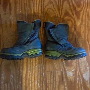Lands End Green Velcro Closure winter boots